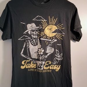 Hot Topic Black Tee with Gold and White Graphic